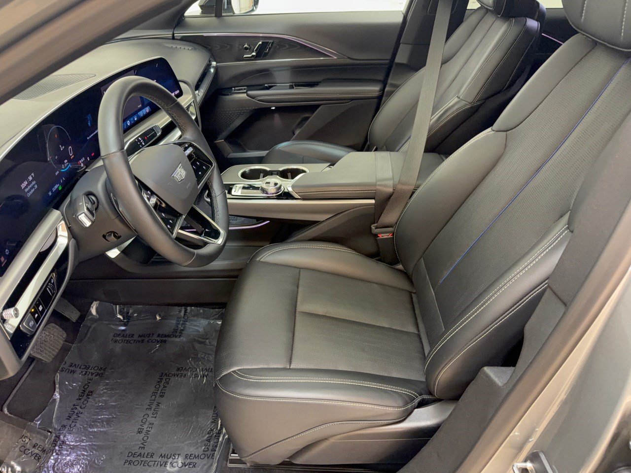 Used 2024 Cadillac Lyriq Luxury RWD image 5