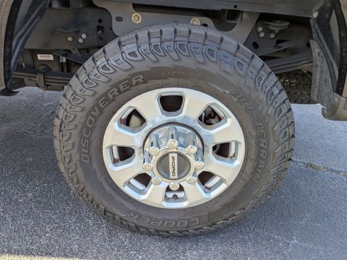 Used 2023 Ford F350 XLT image 12