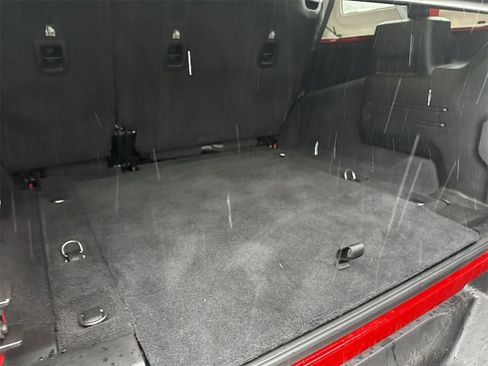 Used 2021 Jeep Wrangler Unlimited Sahara image 21