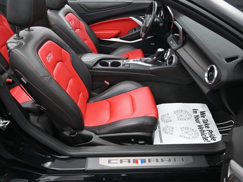 Used 2021 Chevrolet Camaro SS RWD image 26