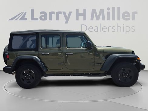 Used 2026 Jeep Wrangler Unlimited Sport AWD/4WD image 6