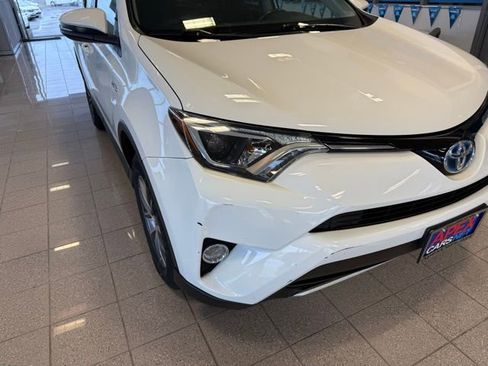 Used 2016 Toyota RAV4 XLE image 8