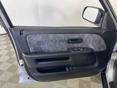 Used 2003 Honda CR-V LX image 14