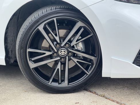 Used 2025 Toyota Camry XSE image 3