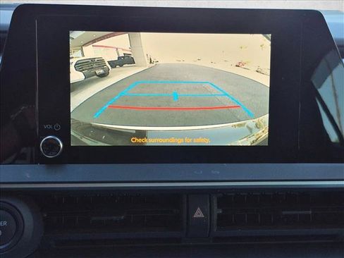 Used 2021 Toyota Prius Prime Limited FWD image 13