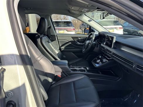 Certified 2022 Lincoln Corsair AWD w/ Equipment Group 101A image 33