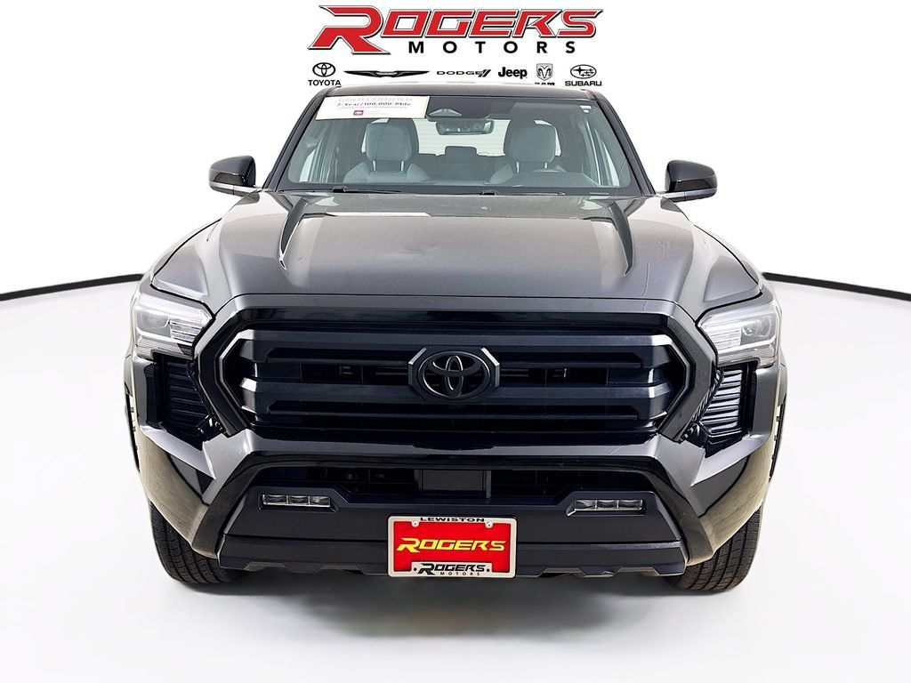 Certified 2024 Toyota Tacoma SR5 AWD/4WD image 7