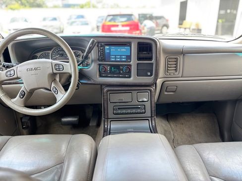 Used 2006 GMC Yukon Denali AWD/4WD image 25