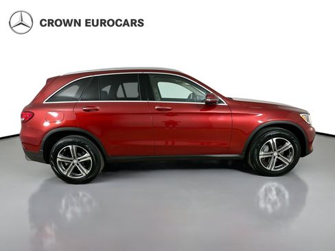 Used 2017 Mercedes-Benz GLC 300 4MATIC image 4