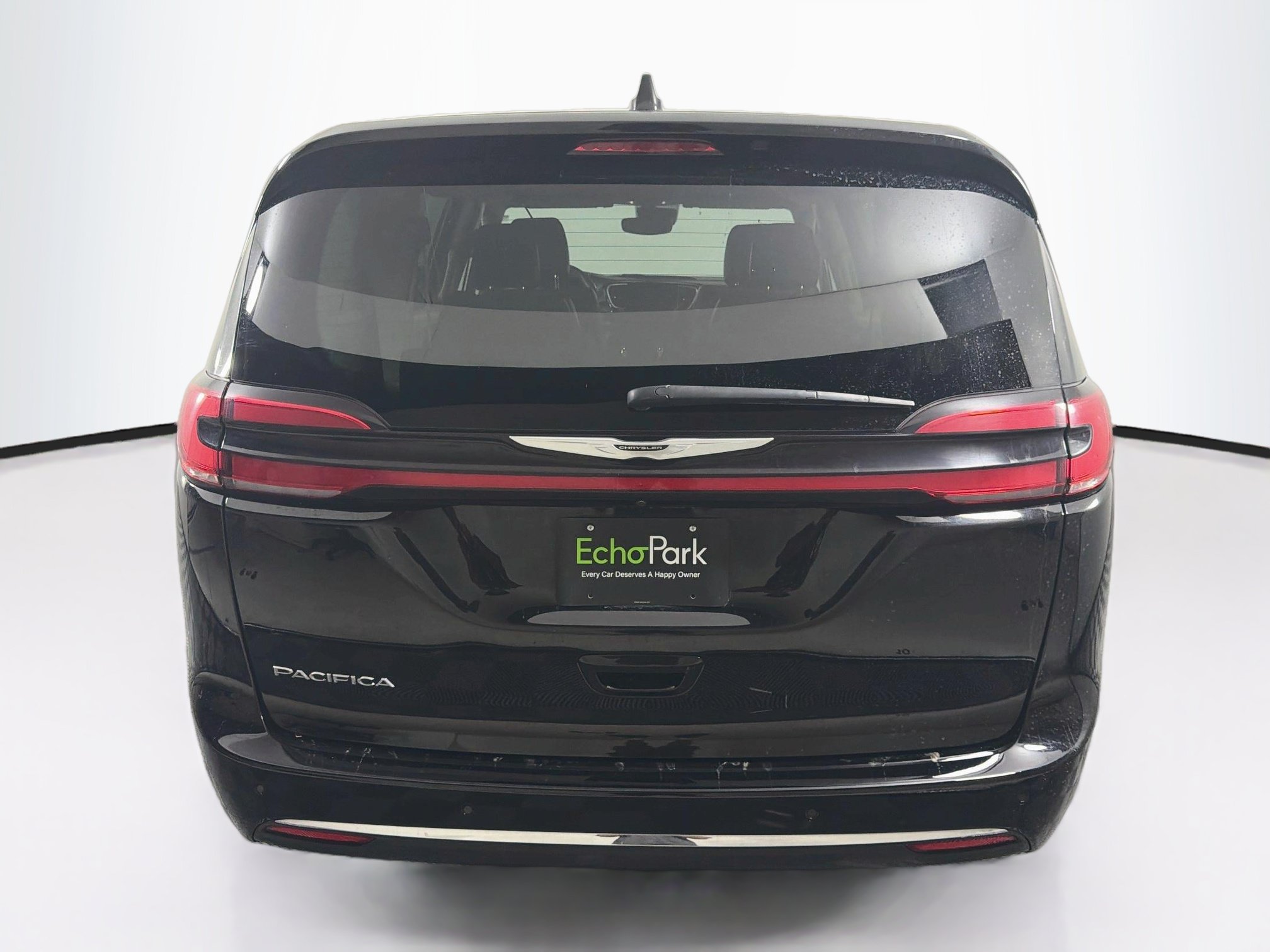 Used 2024 Chrysler Pacifica Touring-L FWD image 7