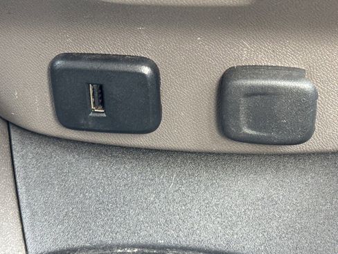 Used 2016 Chevrolet Malibu L image 12