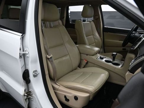 Used 2015 Jeep Grand Cherokee Limited w/ Luxury Group II AWD/4WD image 31