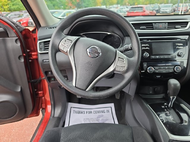 Used 2016 Nissan Rogue SV AWD/4WD image 13