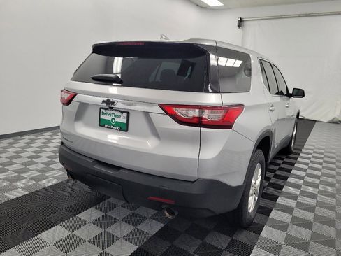 Used 2021 Chevrolet Traverse LS FWD image 7