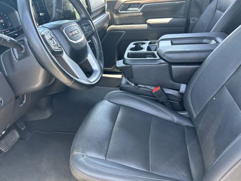 Certified 2025 GMC Sierra 1500 SLT RWD image 25