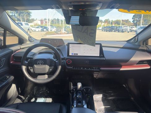Used 2024 Toyota Prius Prime Premium w/ Advanced Technology Package FWD image 15