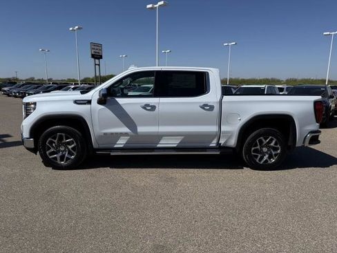 New 2026 GMC Sierra 1500 SLT image 6