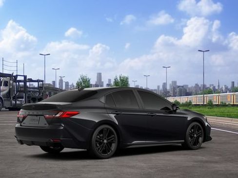 New 2026 Toyota Camry Hybrid FWD image 12