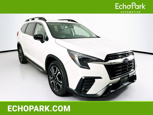Used 2024 Subaru Ascent Limited image 1