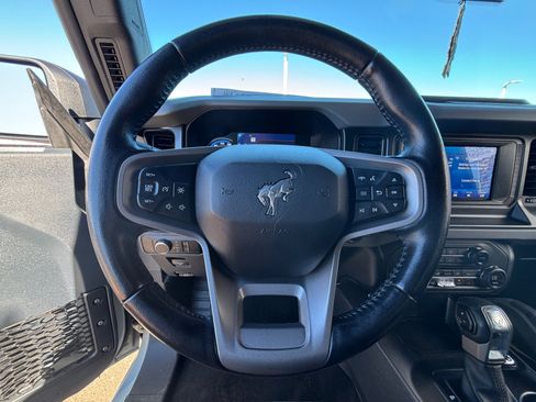 Used 2023 Ford Bronco Big Bend w/ Sasquatch Package image 9