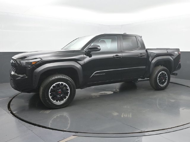 Used 2024 Toyota Tacoma TRD Off-Road AWD/4WD image 2