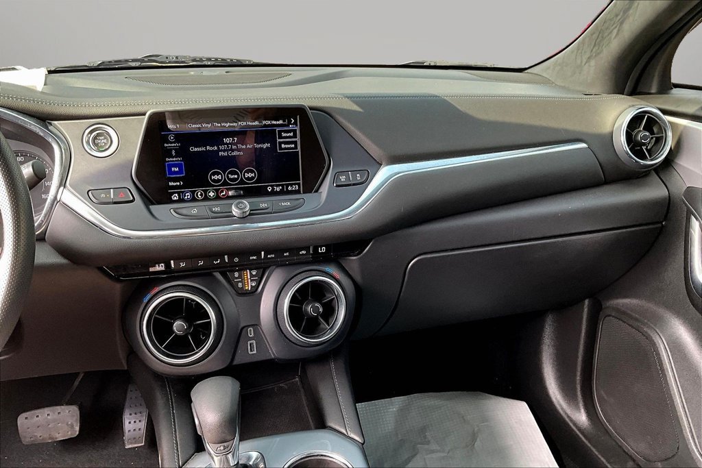 Used 2022 Chevrolet Blazer LT FWD image 9