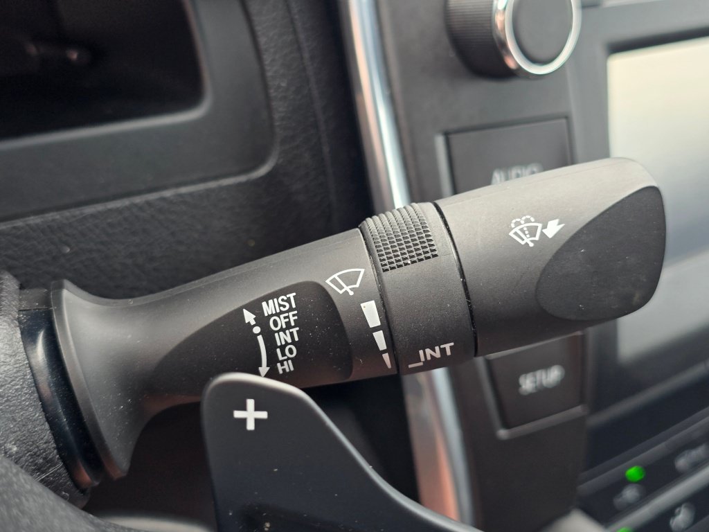 Used 2017 Toyota Camry SE FWD image 40