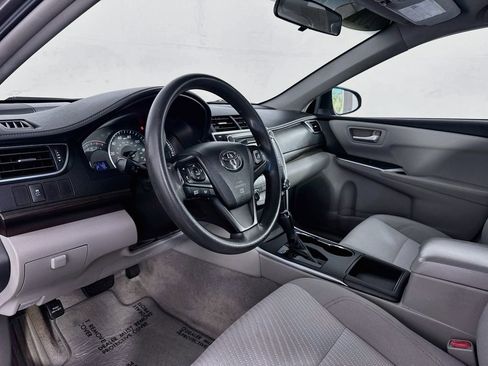 Used 2015 Toyota Camry LE FWD image 14
