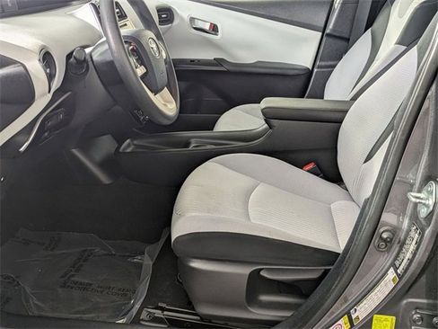 Used 2017 Toyota Prius Two image 12