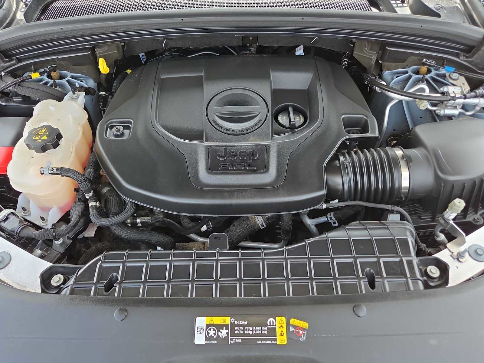 Used 2024 Jeep Grand Cherokee L Summit AWD/4WD image 13
