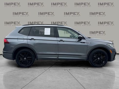 Used 2022 Volkswagen Tiguan SE R-Line AWD/4WD image 6