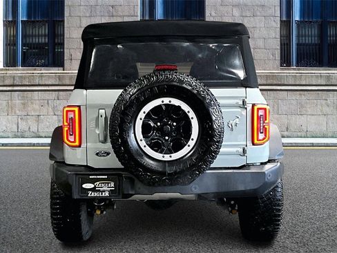 Used 2022 Ford Bronco Outer Banks w/ Sasquatch Package image 4