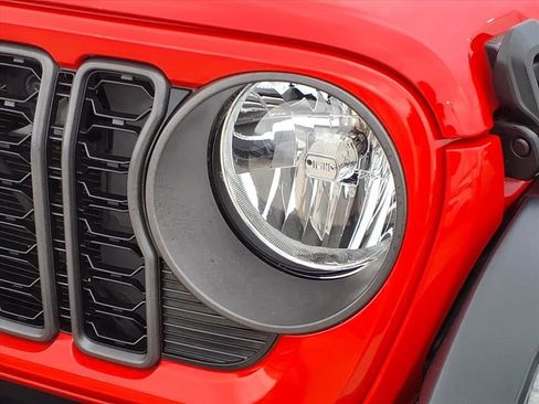 Used 2024 Jeep Wrangler Sport AWD/4WD image 11