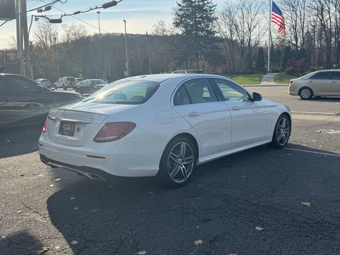 Used 2017 Mercedes-Benz E 300 4MATIC image 7