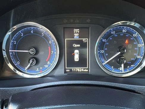 Used 2019 Toyota Corolla SE image 17