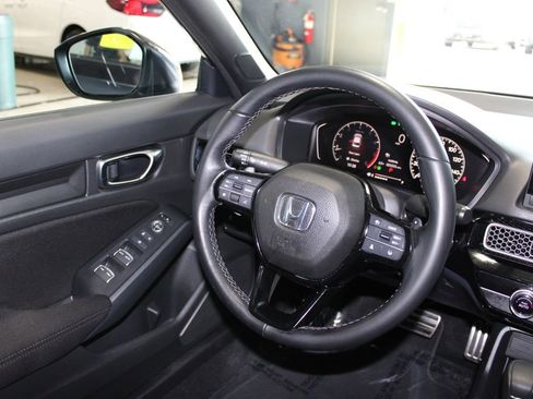Used 2025 Honda Civic Sport image 23