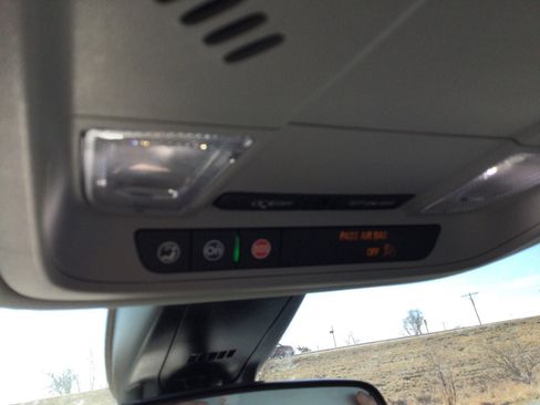 Used 2023 GMC Acadia SLE w/ Driver Convenience Package image 16