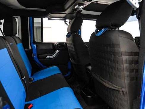 Used 2016 Jeep Wrangler Unlimited Rubicon AWD/4WD image 27