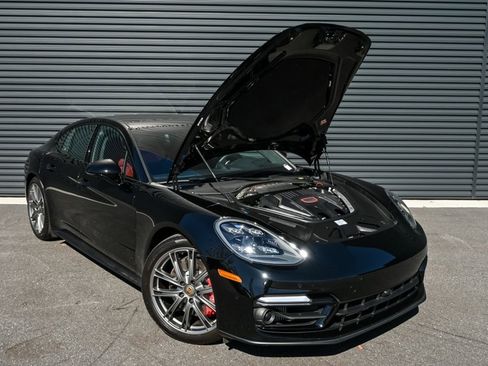 Certified 2023 Porsche Panamera GTS image 34