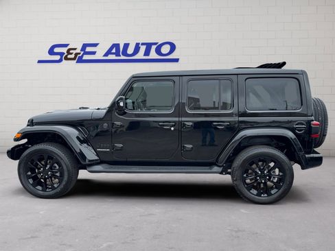 Used 2023 Jeep Wrangler Unlimited Sahara AWD/4WD image 2