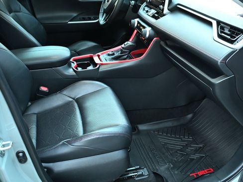 Used 2020 Toyota RAV4 TRD Off-Road w/ TRD Off-Road Weather Package image 34