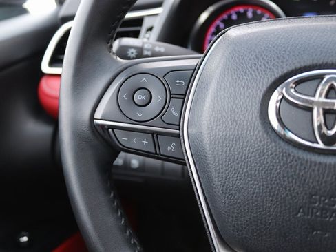 Used 2018 Toyota Camry XSE image 6