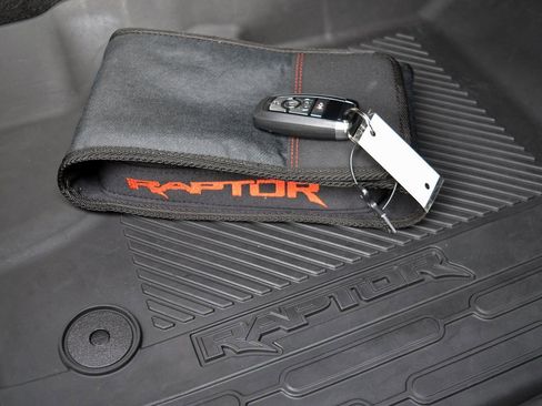 Used 2024 Ford Bronco Raptor w/ Interior Carbon Fiber Pack 6 image 39