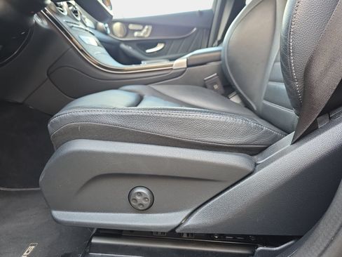 Used 2023 Mercedes-Benz GLC 300 4MATIC Coupe image 28