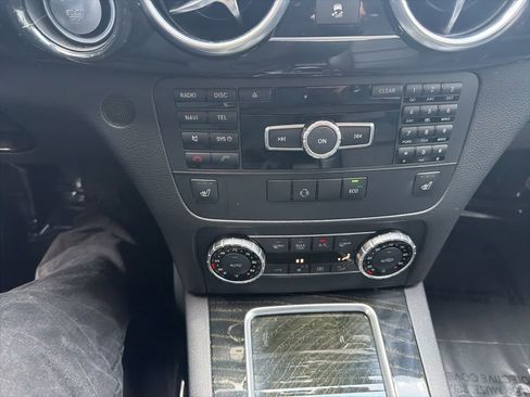 Used 2015 Mercedes-Benz GLK 350 2WD image 34