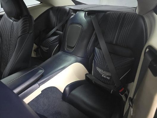 Used 2019 Aston Martin DB11 Coupe RWD image 4