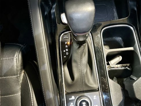 Used 2022 Kia Telluride SX w/ SX Prestige Package image 17