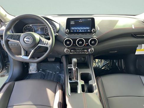 New 2025 Nissan Sentra SR w/ SR Premium Package image 9