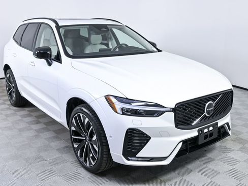 Certified 2026 Volvo XC60 B5 Ultra w/ Climate Package AWD/4WD image 28