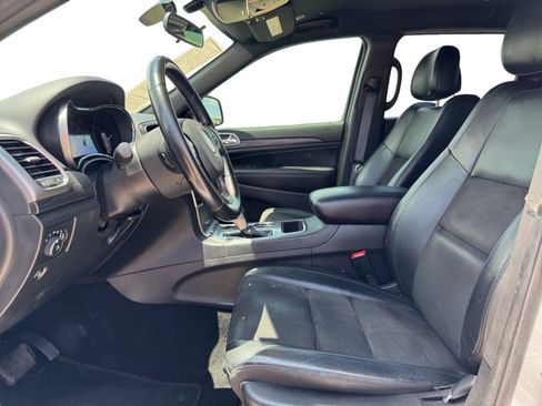 Used 2021 Jeep Grand Cherokee Laredo X RWD image 10